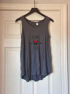Old Navy Gray Scoop Neck Tank with Red Bow Graphic